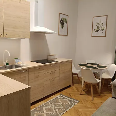 Apartman Seventh House No14 *
