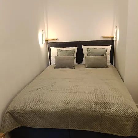Seventh House No14 *